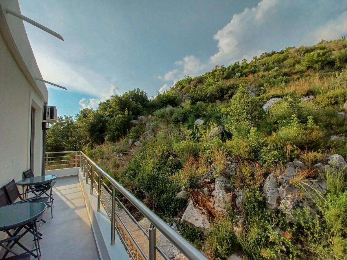 Ionian Pearl Apartment Dhërmi Екстериор снимка