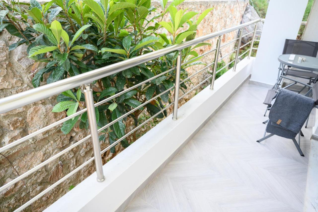 Ionian Pearl Apartment Dhërmi Екстериор снимка