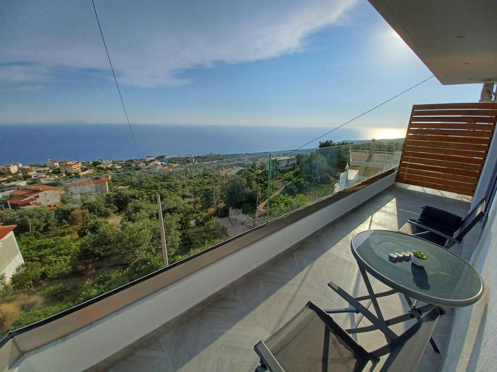 Ionian Pearl Apartment Dhërmi Екстериор снимка