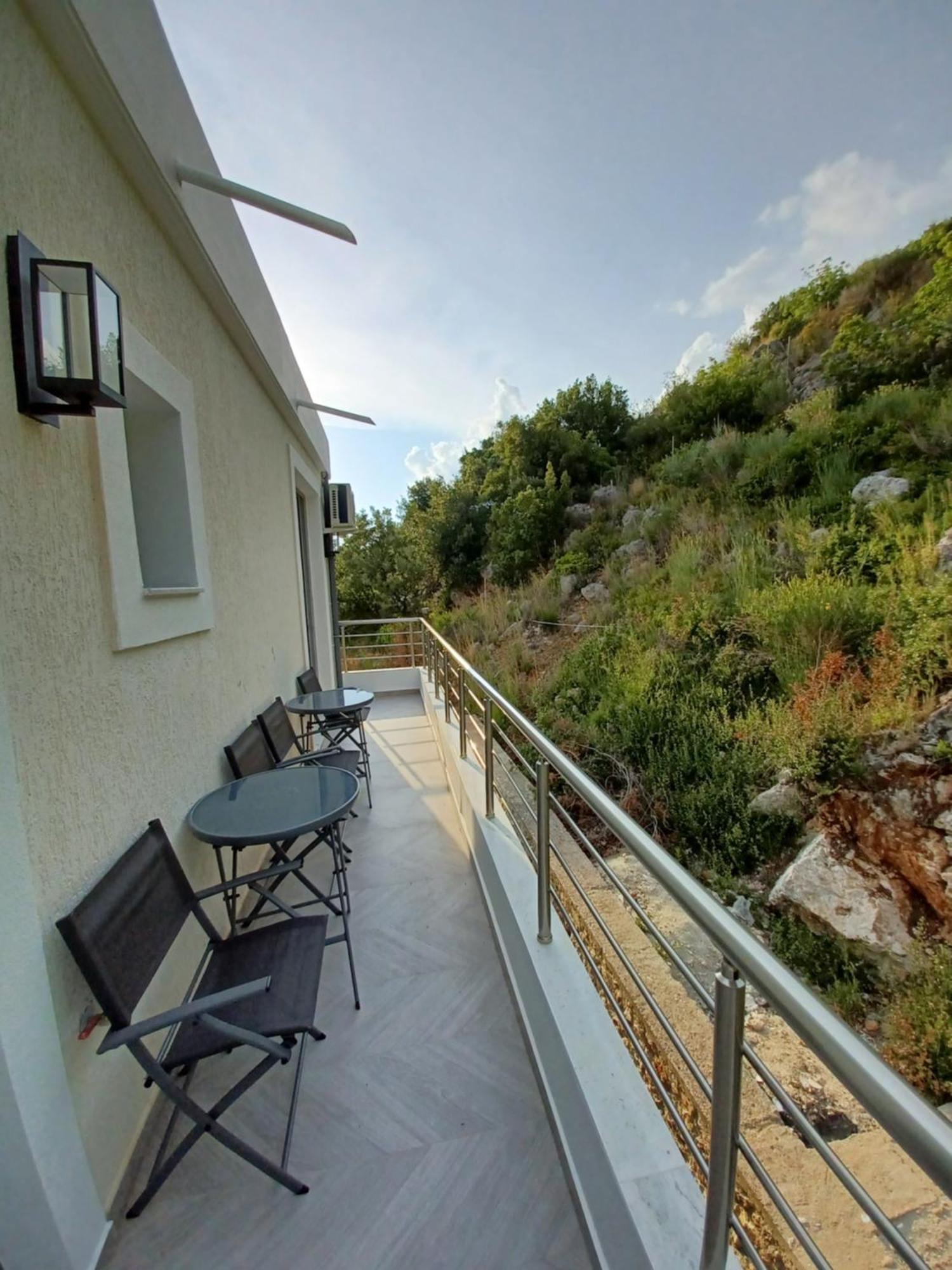 Ionian Pearl Apartment Dhërmi Екстериор снимка
