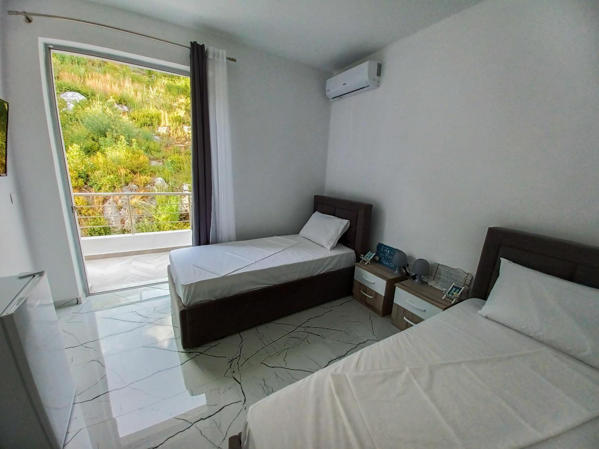 Ionian Pearl Apartment Dhërmi Екстериор снимка